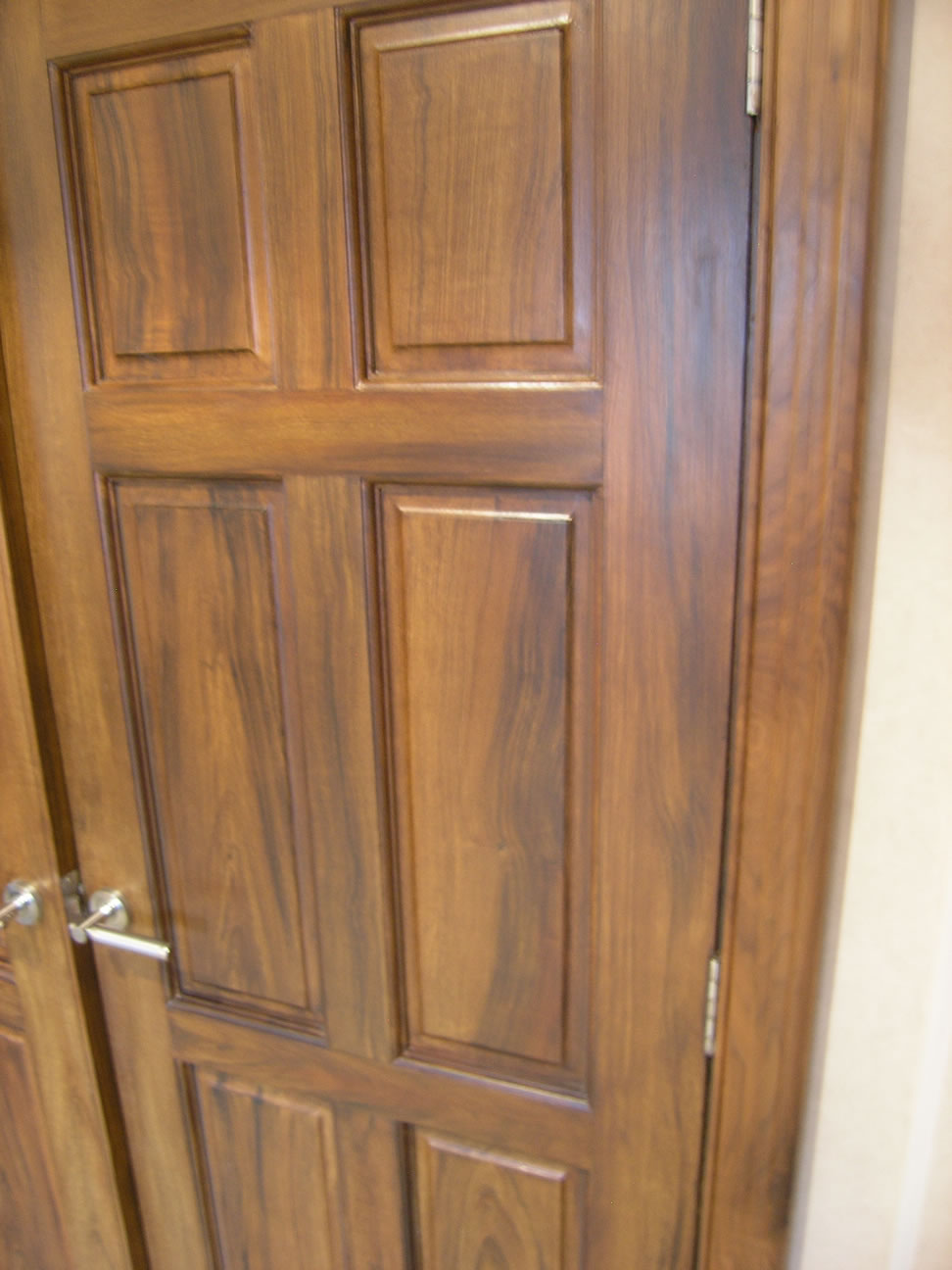 Grained door dark oak